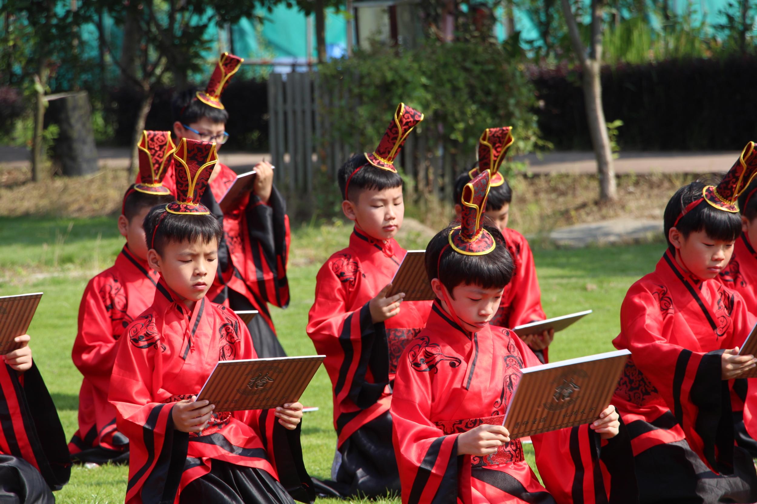 尊师重道,礼行天下--瓯江小学十岁成长礼活动侧记