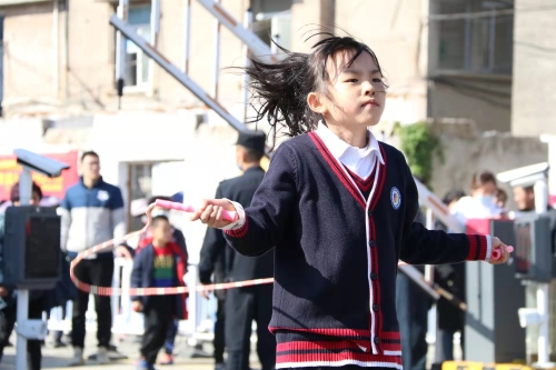 暖阳里的“绳彩飞扬”：瑞安市汀田实验小学开展跳绳专项运动会