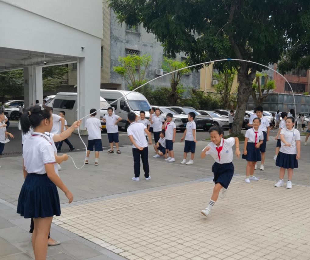 💰欢迎进入🎲官方正版✅多地延长课间时长 如何真正让孩子们放心“动起来”？